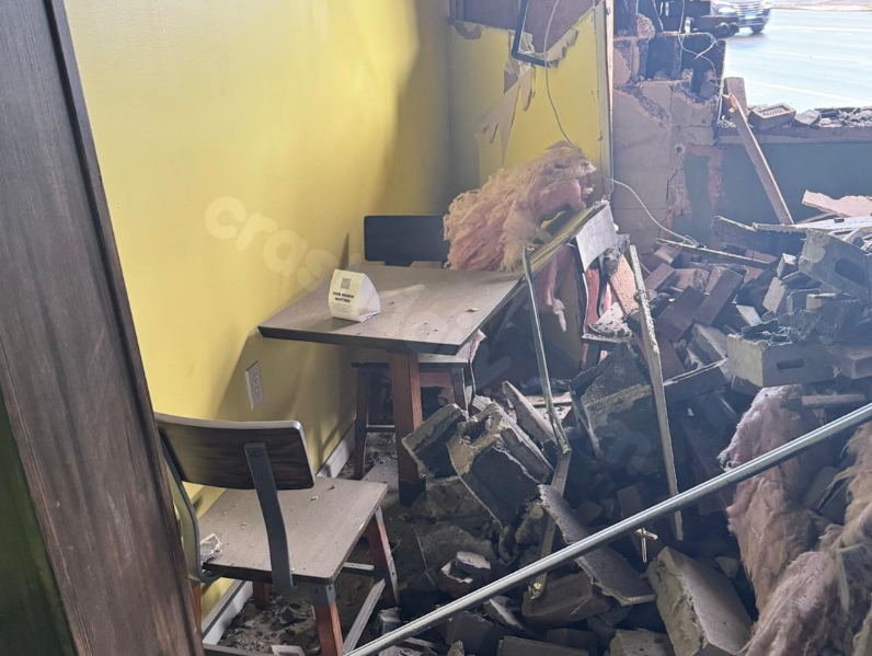 East Haven's Hot Roostah reopens after car crash that put giant hole in restaurant