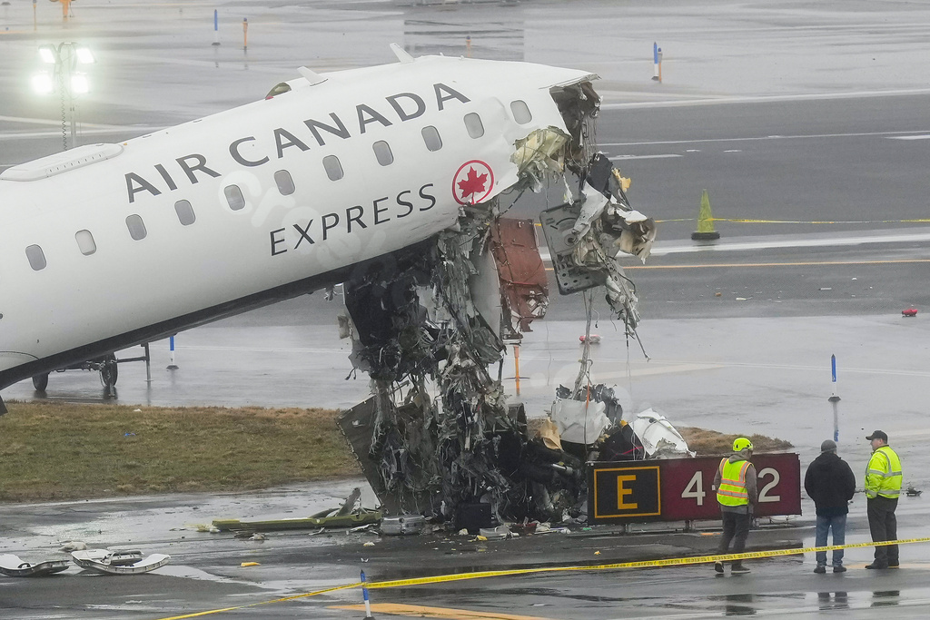 ‘Stop, stop, stop’: New details emerge about fatal LaGuardia collision