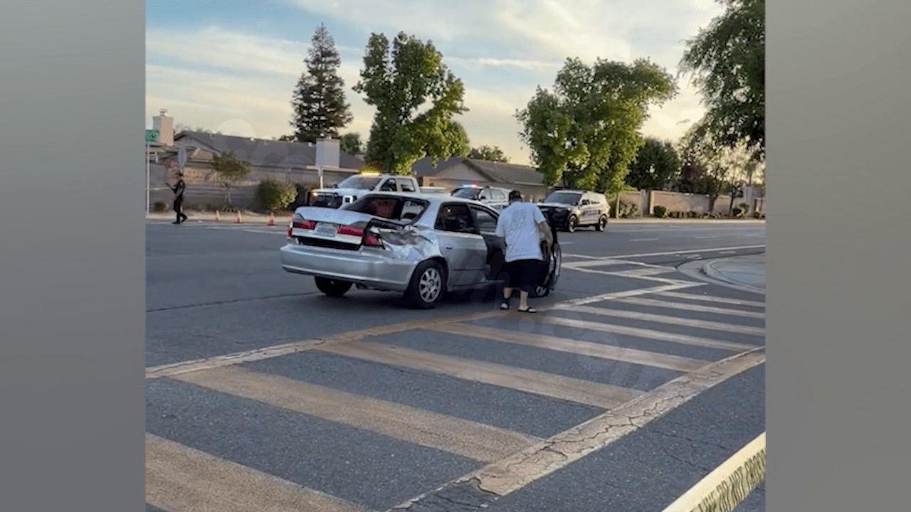 3 dead after multi-vehicle crash in southwest Bakersfield: BPD