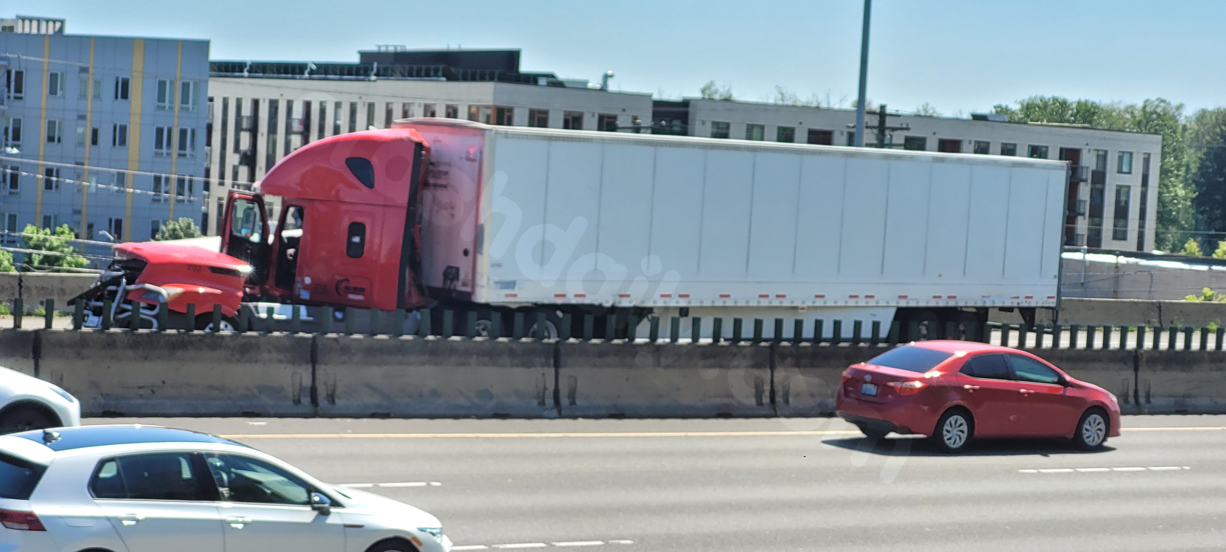 Crash blocks northbound I5 near Macadam Avenue Saturday morning