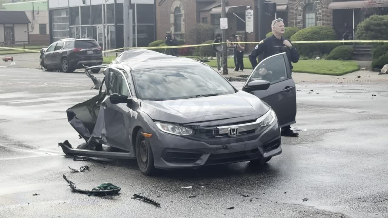 Multiple people taken to hospital in crash on Cleveland’s west side