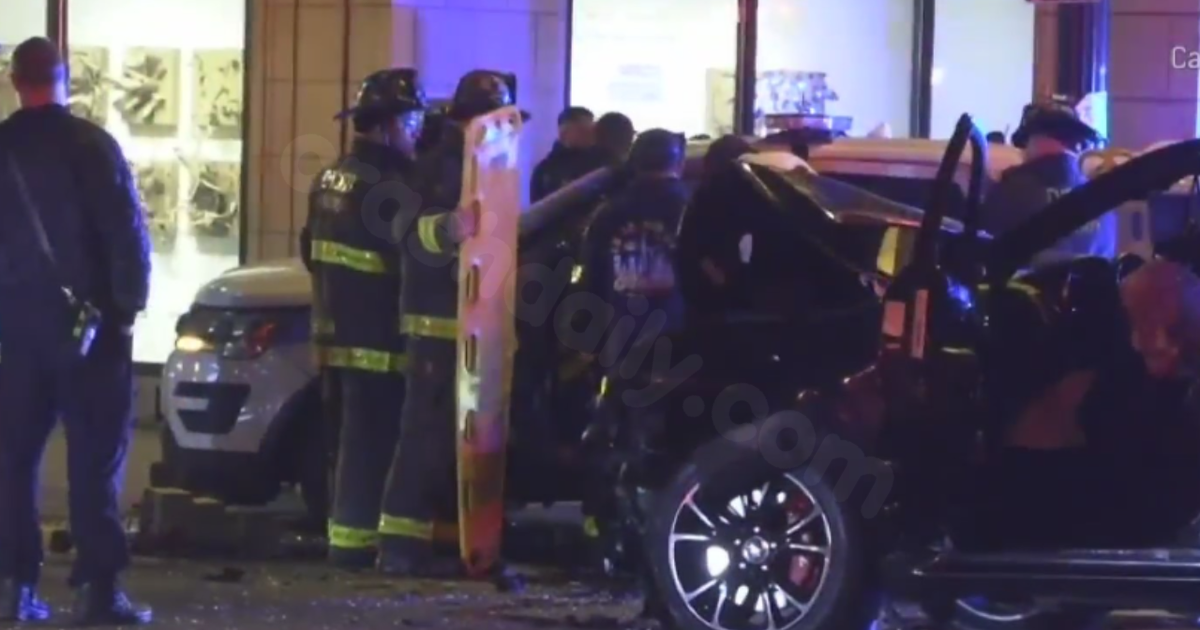 SUV crashes into Chicago police car in downtown Chicago