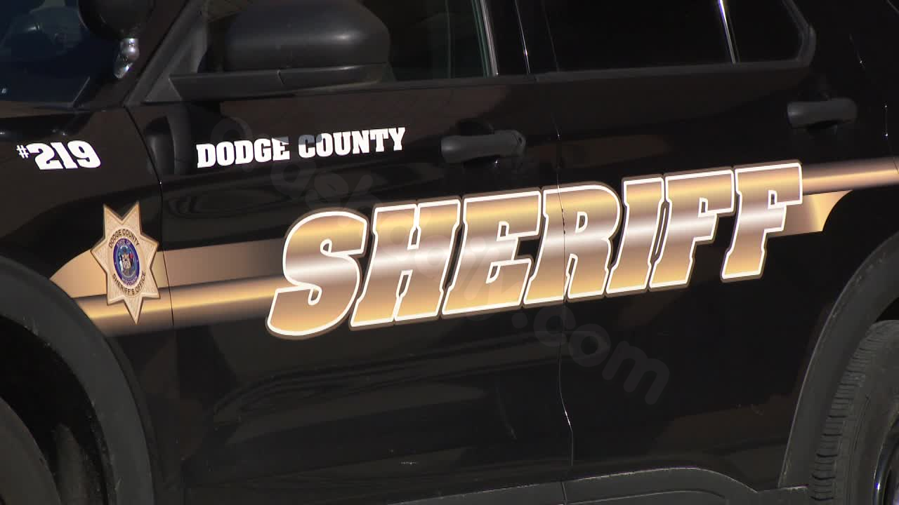 Dodge County 2-vehicle crash Monday morning, 2 injured