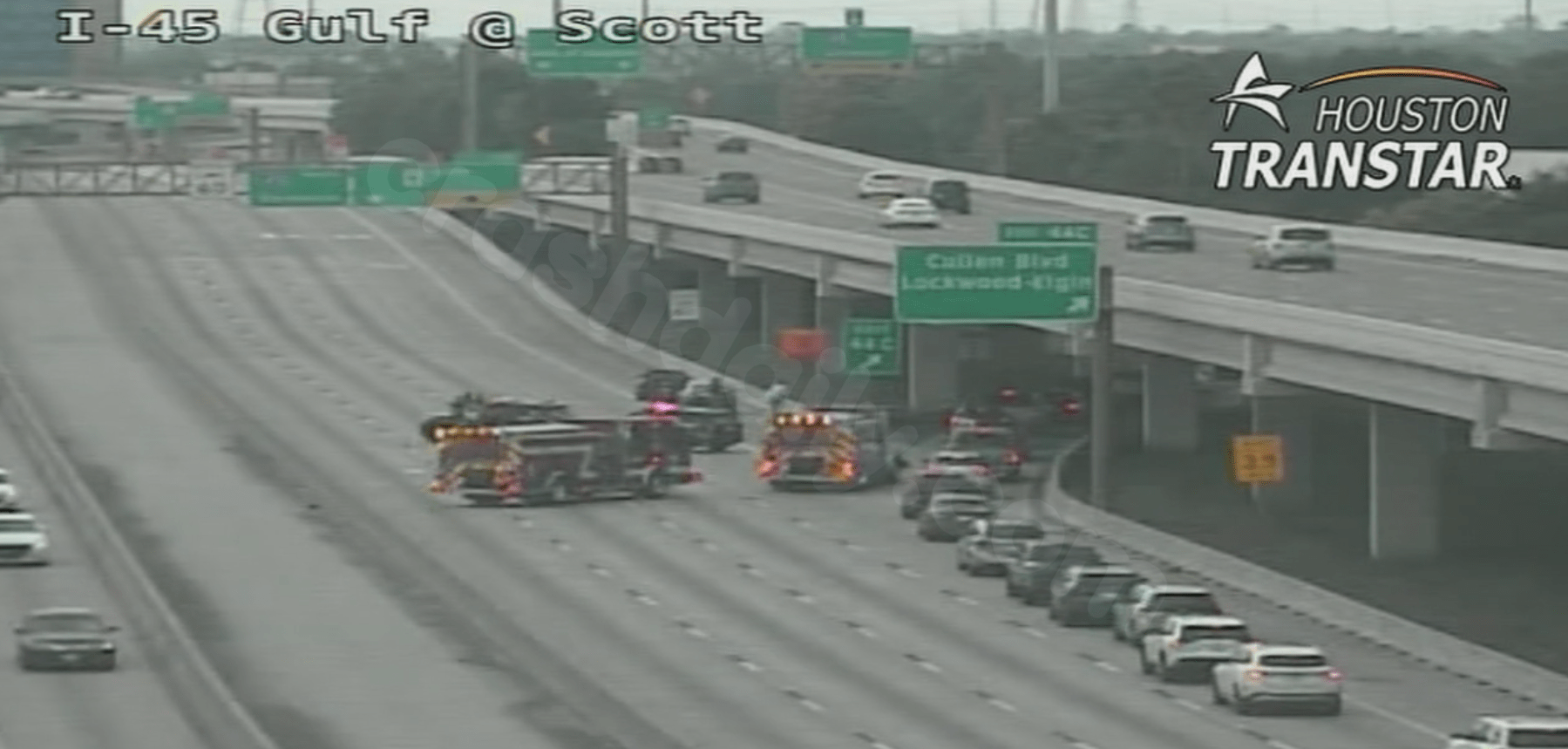 Multi-vehicle crash shuts down Gulf Freeway after pedestrian struck