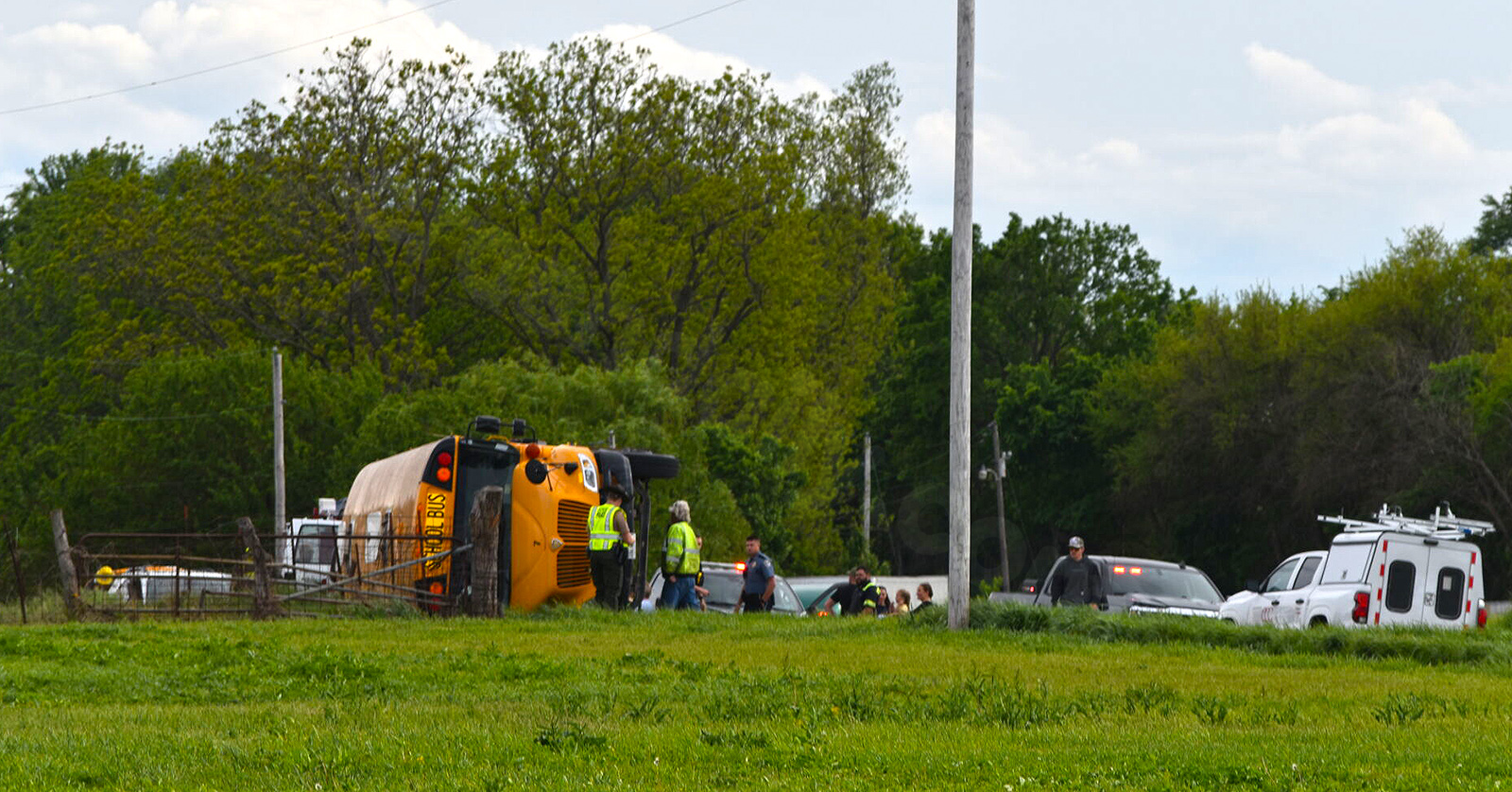 School bus rollover closes part of US 67 near White Hall