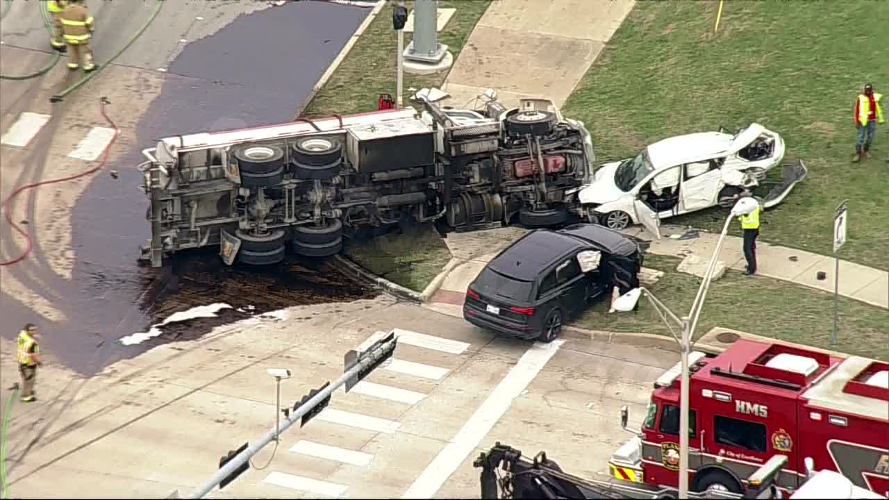 Plano oil spill cleanup underway after tanker truck crash on Spring Creek Parkway