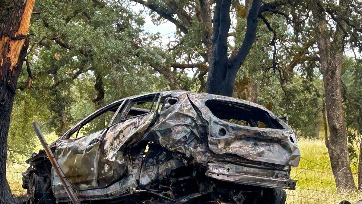 3 injured in fiery Sacramento County crash, Highway 50 traffic delayed