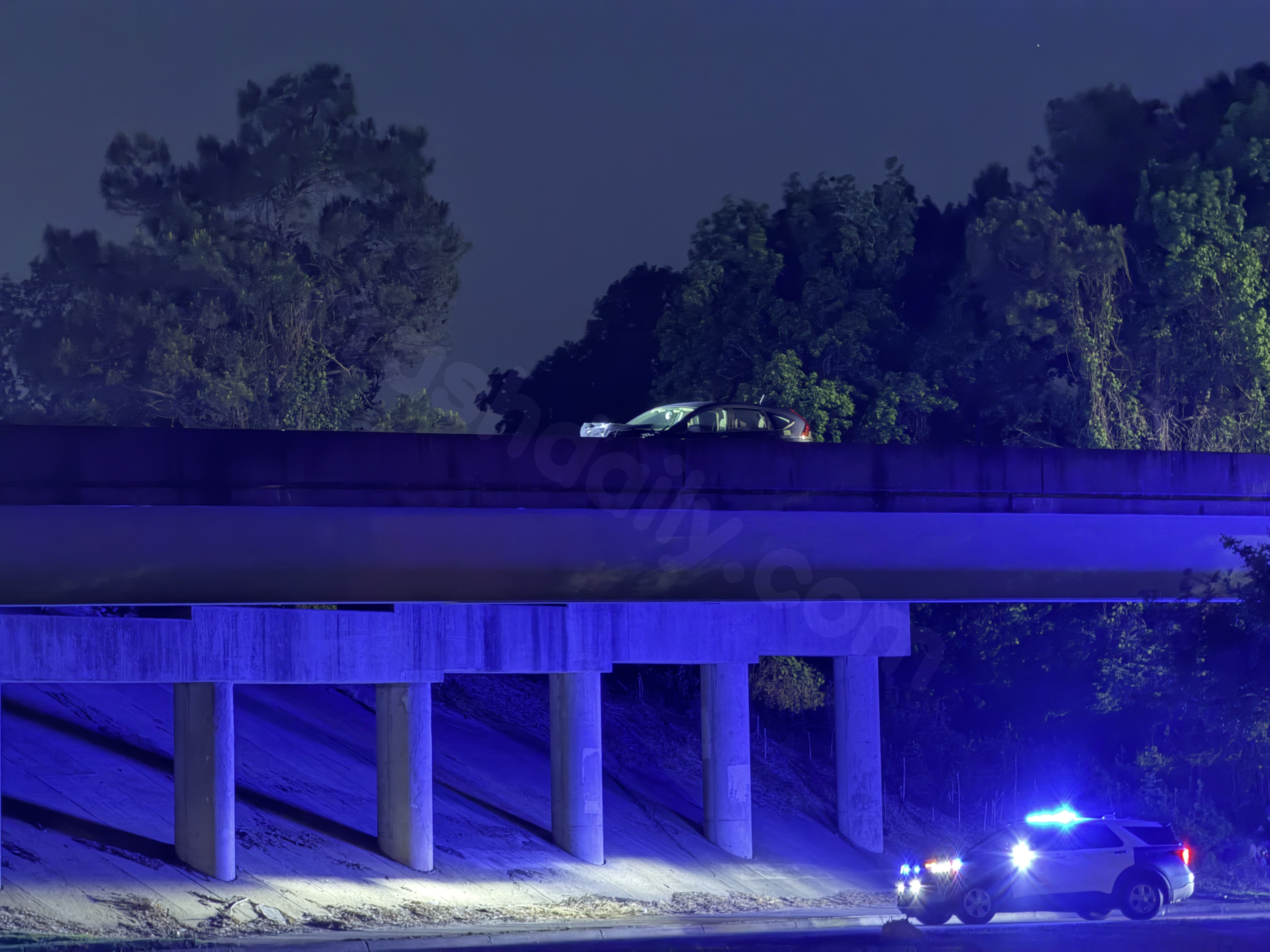 Pedestrian killed in crash on U.S. 401 overpass in Raleigh; roads closed for rush hour