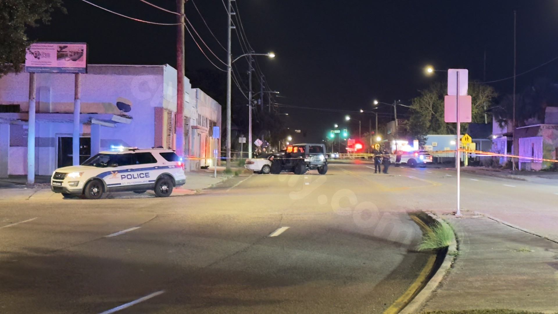 1 dead, 2 hospitalized after early morning crash in St. Pete