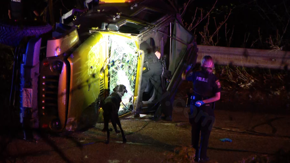 At least 1 person seriously injured in head-on Dracut, Mass., crash