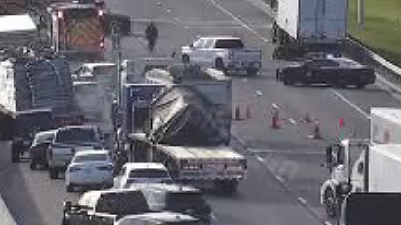 Crash shuts down southbound lanes on Florida's Turnpike in Orange County