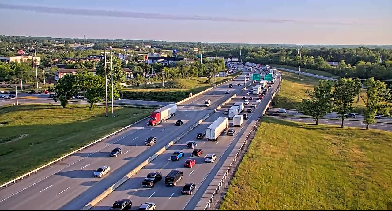 1 hurt in I-75 Lexington crash, traffic reduced to 1 lane