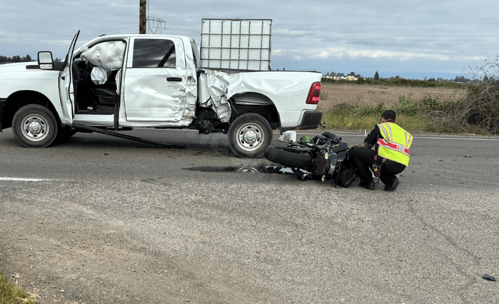 Motorcyclist killed in crash with pickup in Woodburn