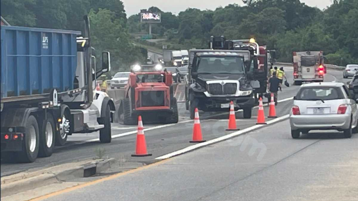 Southbound U.S. 52 closed after single-vehicle crash, Winston-Salem officers say