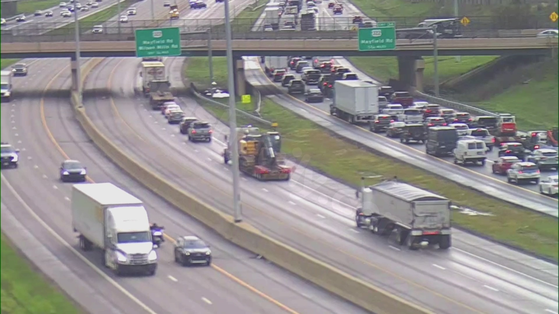 Traffic alert: I-271N express lanes closed due to crash