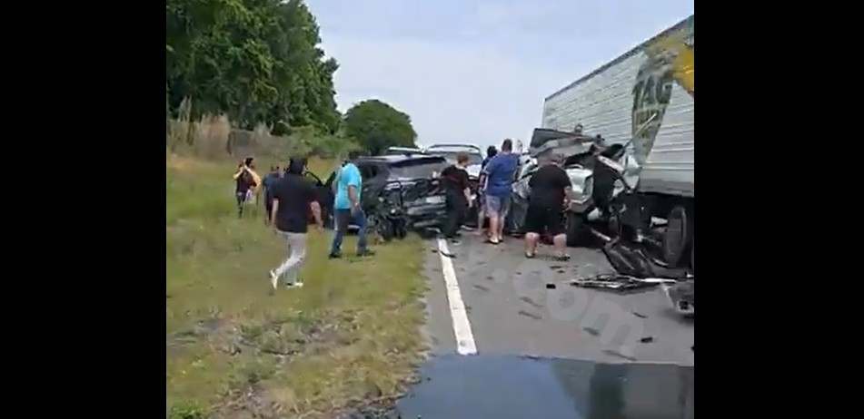 Major Goldsboro crash closes US 70 east at North Oak Forest Road, officials say