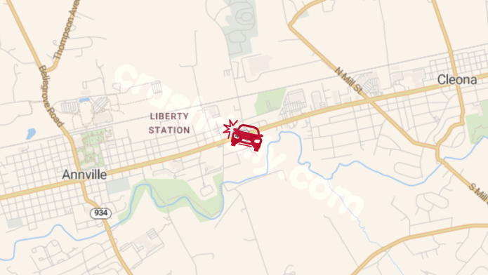 Crash knocks down utility pole on Route 422