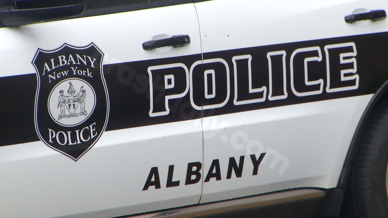 Six teens injured in Albany after Western Avenue car crash