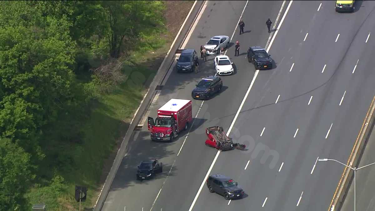 SKY 11: Crash closes Beltway's Outer Loop near JFX