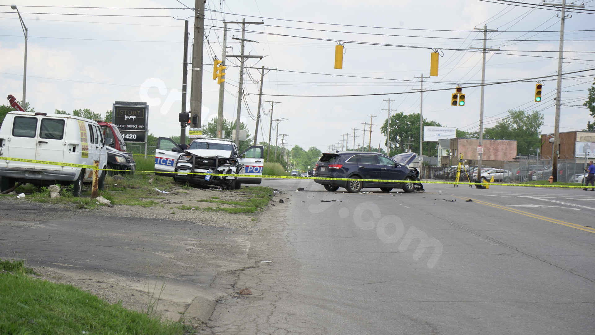 Columbus police officer ran red light, caused woman’s injuries in car crash, lawsuit claims