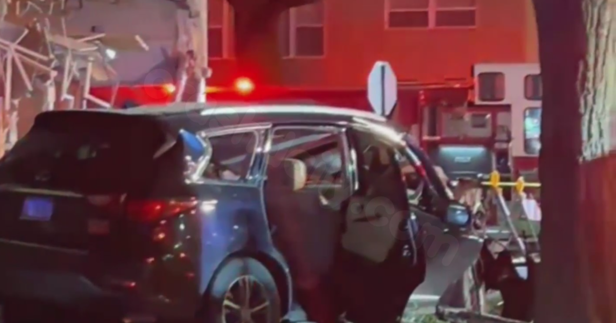 3 arrested after SUV crashes into building in River Forest, Illinois