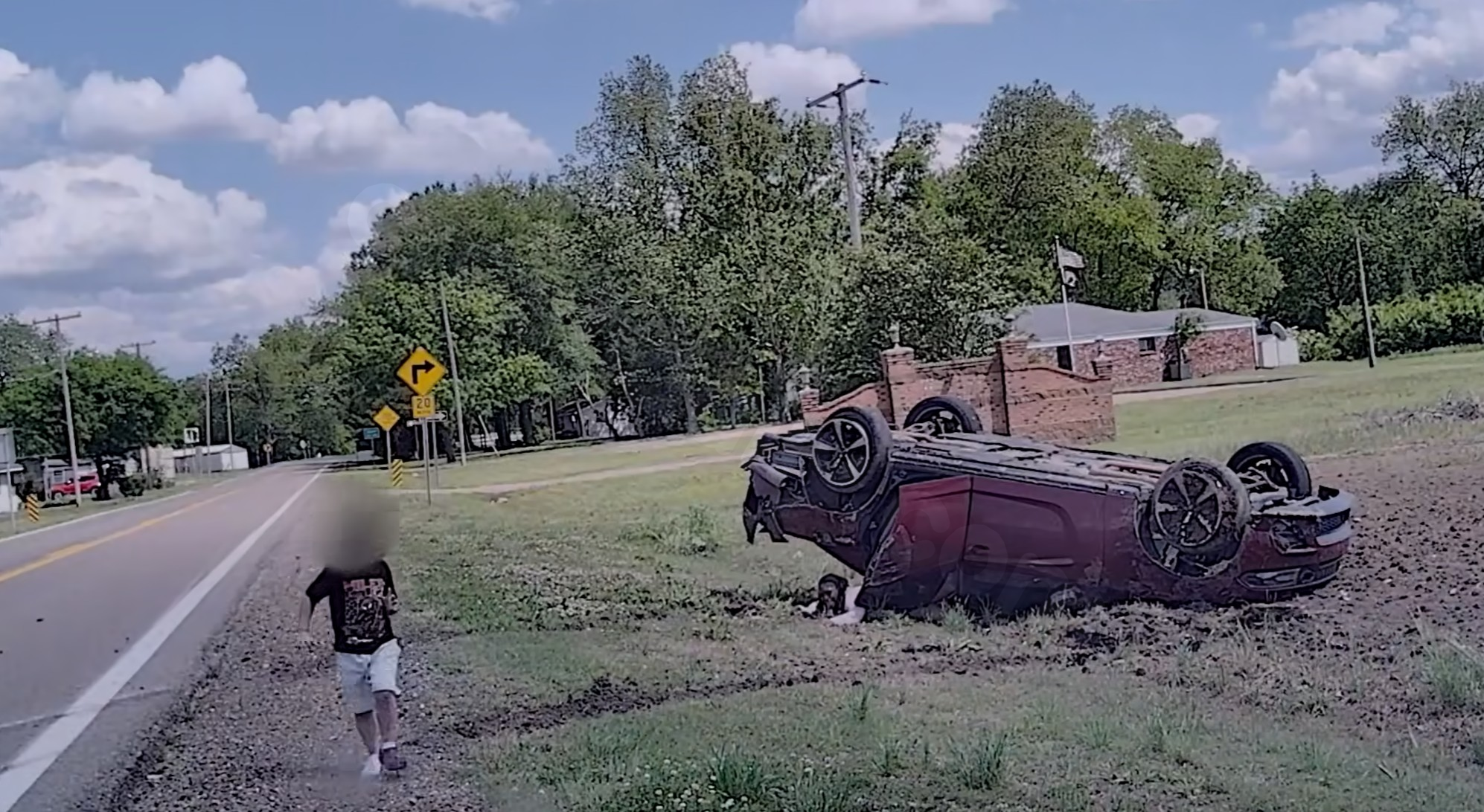 3-year-old walks away from rollover crash during AR trooper pursuit