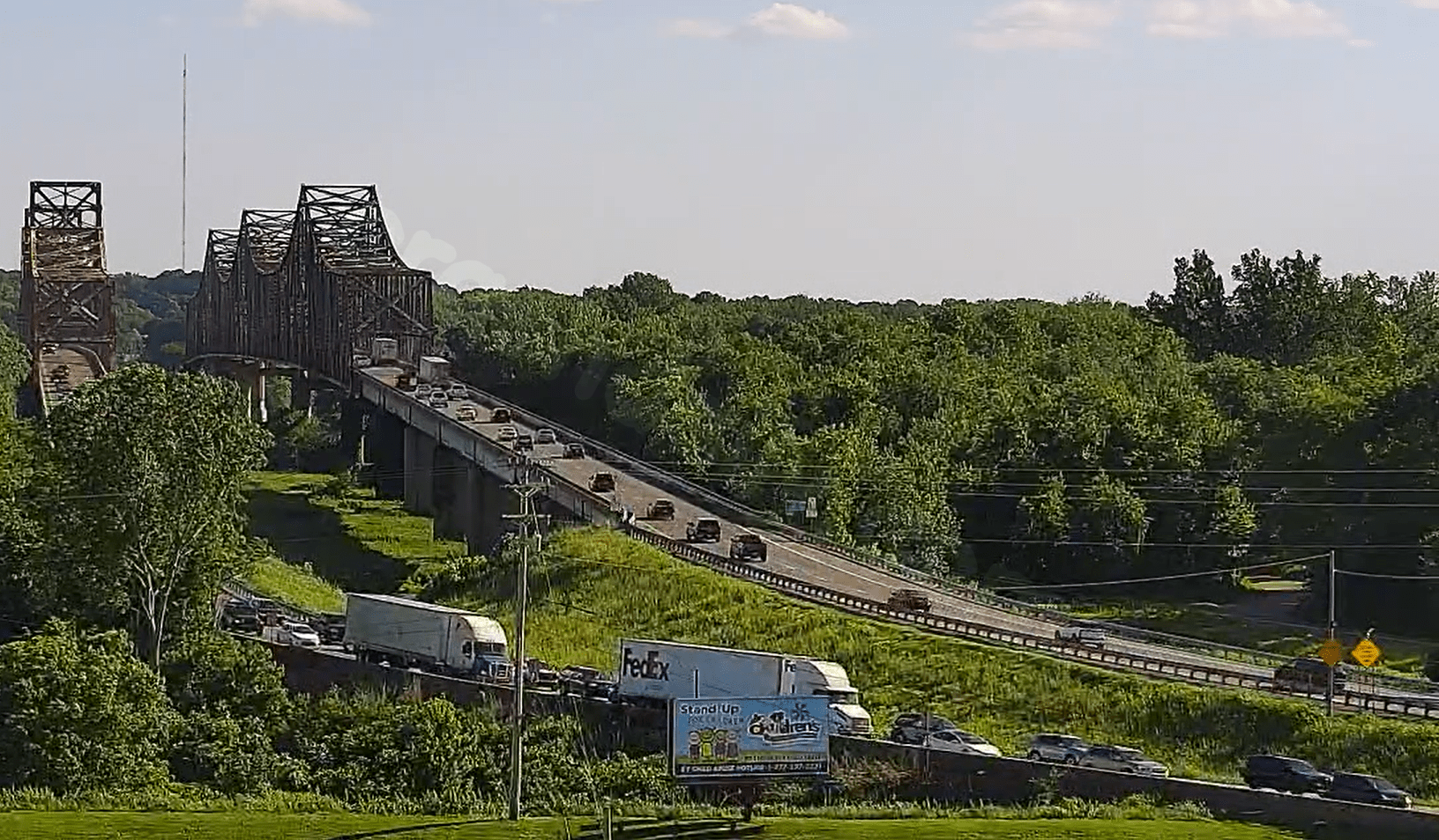 Accident shuts down part of northbound Highway 41