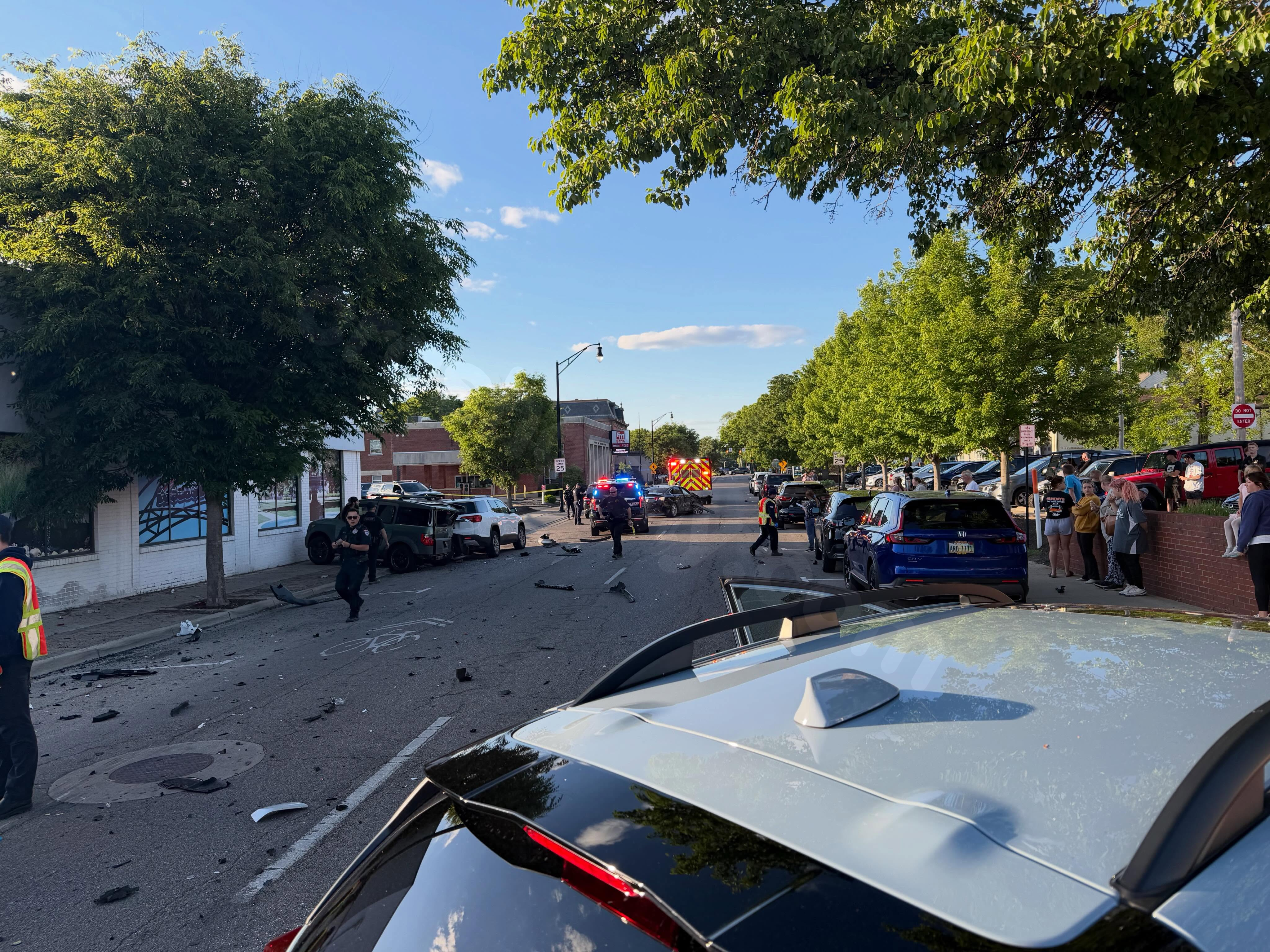 2 arrested following chase turned multi-vehicle crash