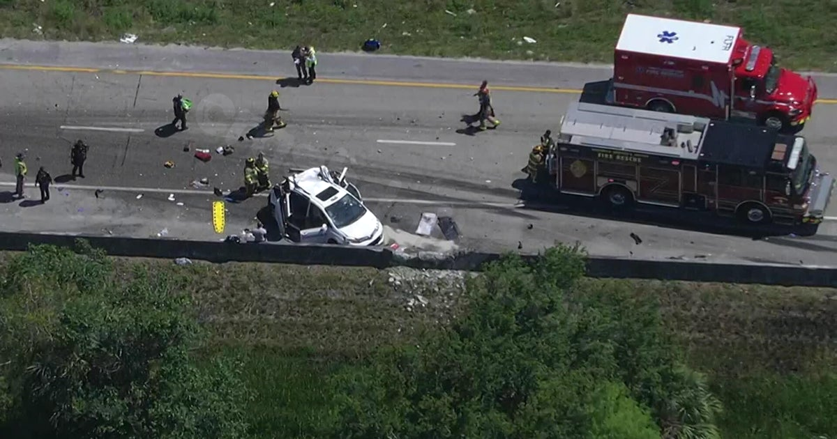 7 people, including a child, injured after a large accident on I-595 in Fort Lauderdale, officials say