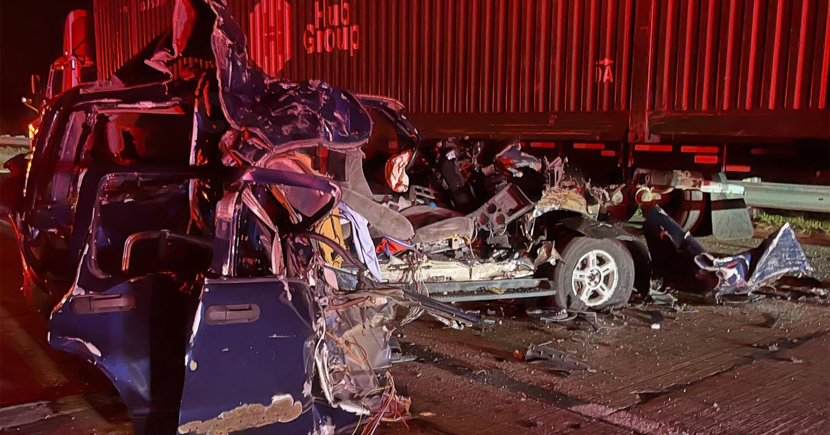I-65 crash between car, semi truck leaves 3 dead, 2 critically hurt overnight in Northwest Indiana
