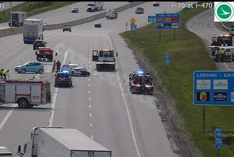 3 vehicle crash slows down traffic on I-70