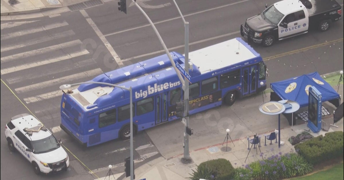Pedestrian killed in Santa Monica bus crash