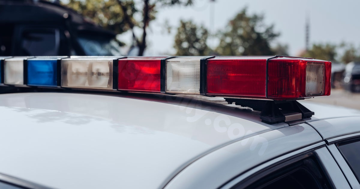 1 person killed, 2 injured in crash on Eisenhower Expressway in Chicago's west suburbs