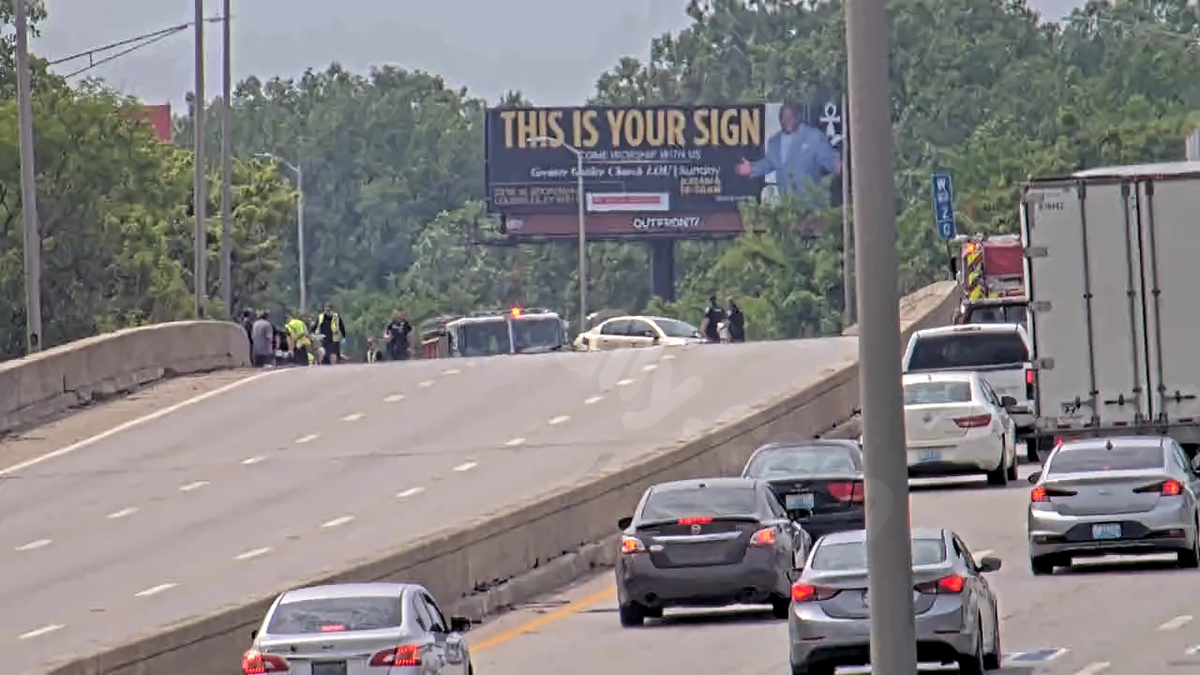 Child seriously injured after three-car collision on I-64; roadways open after four hours