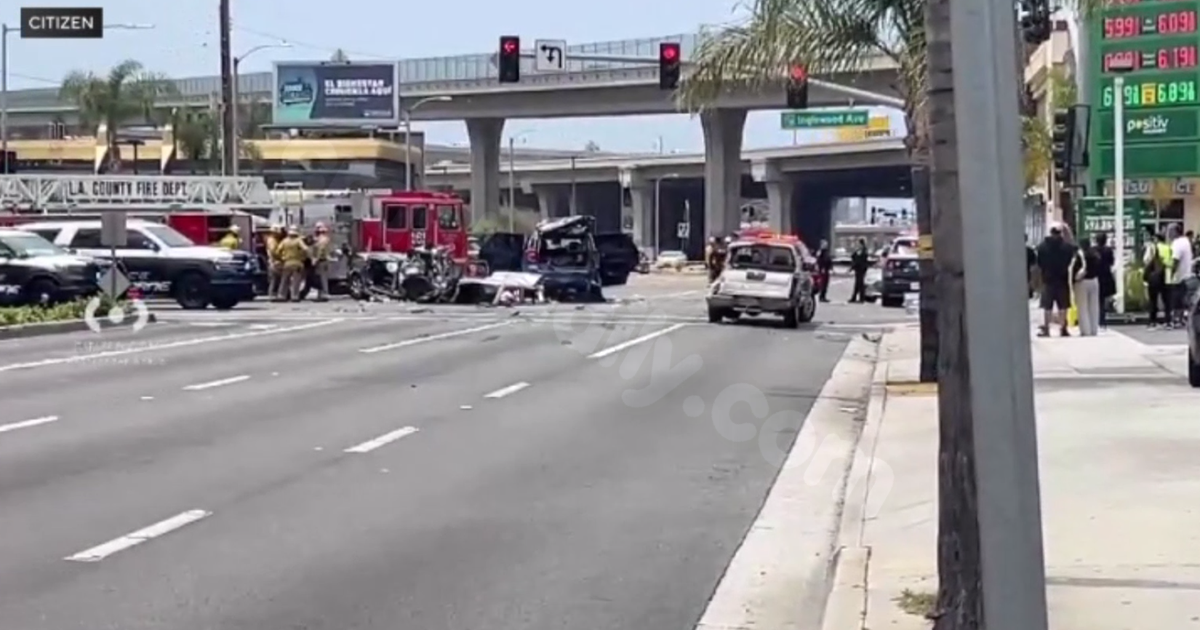 1 dead, 2 in "extremely critical condition" after multi-car crash in Hawthorne, police say