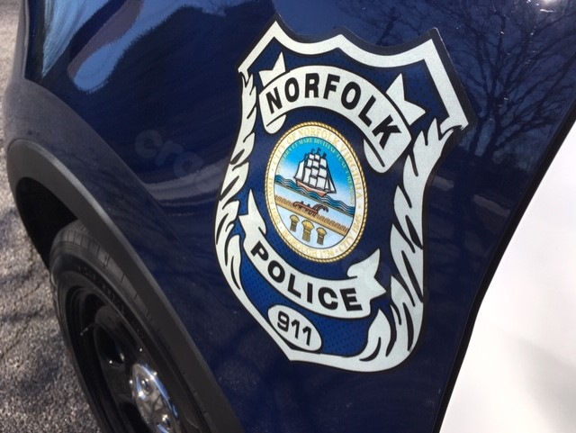 Driver loses control, hits tree in Norfolk morning accident