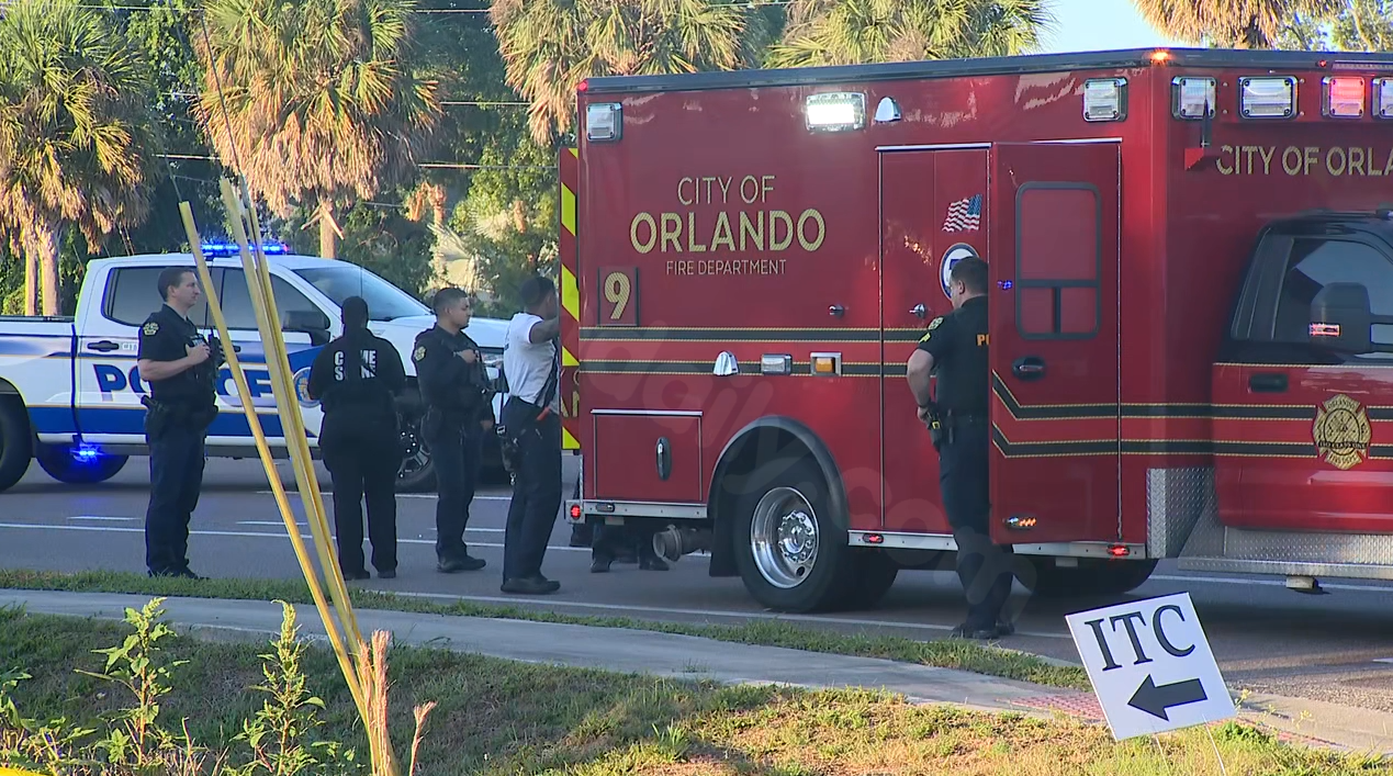 John Young Parkway closed due to deadly crash, Orlando police says