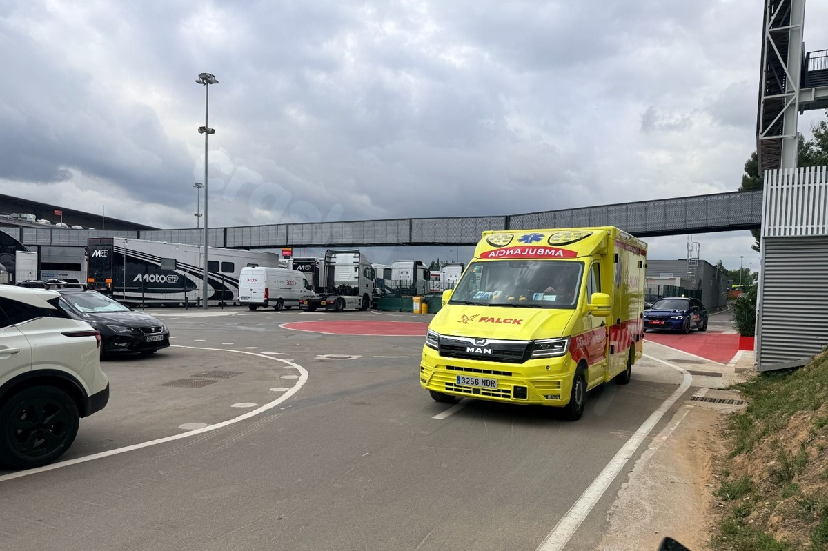 Jorge Martin suffers another crash in Barcelona test, taken to the medical center