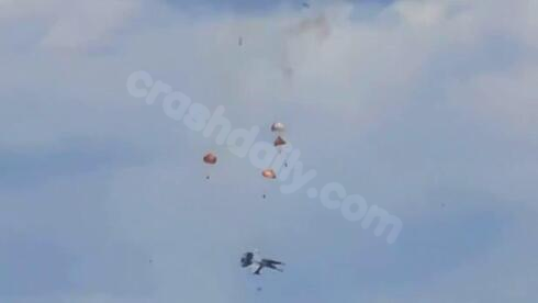 Two American fighter jets collide and crash during live air show performance | Watch