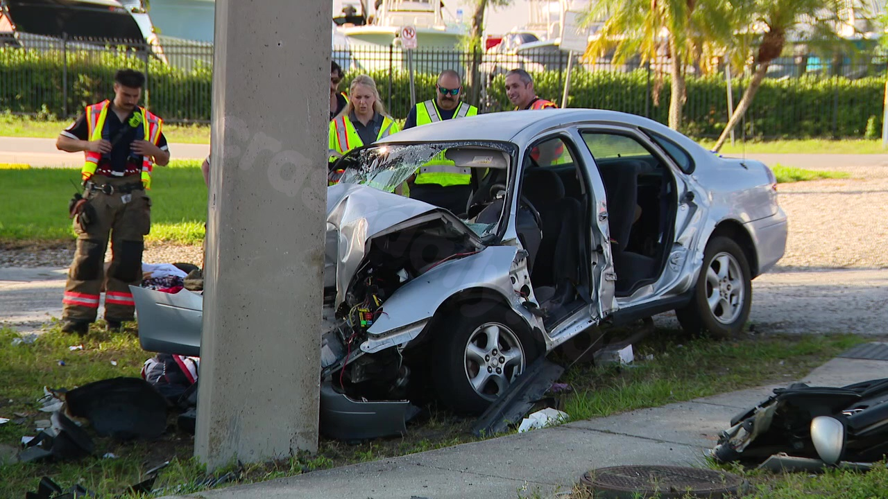 2 airlifted to hospital after car crashes into utility pole on US-19 in Pinellas County, FHP says