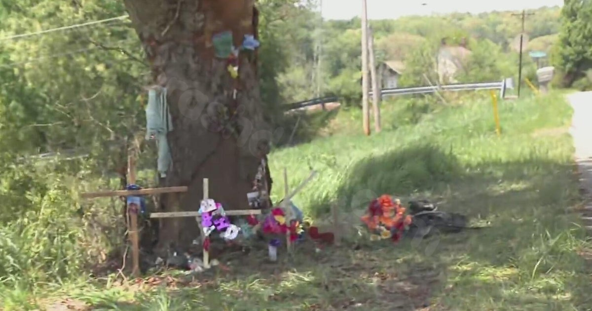 Butler County crash kills 2 young adults and seriously injures teenager