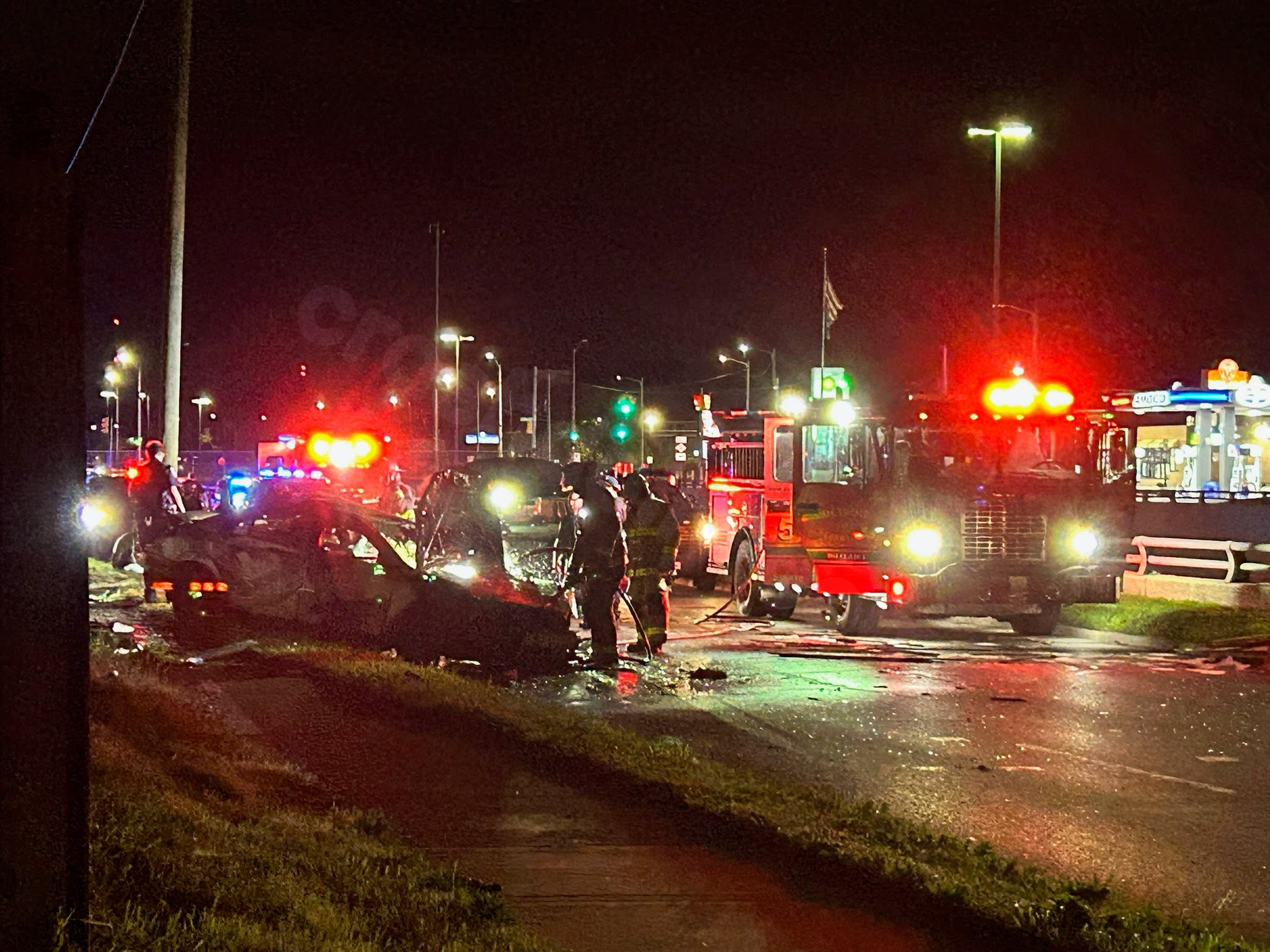 Southfield police chase into Detroit leads to fiery car crash, multiple arrests