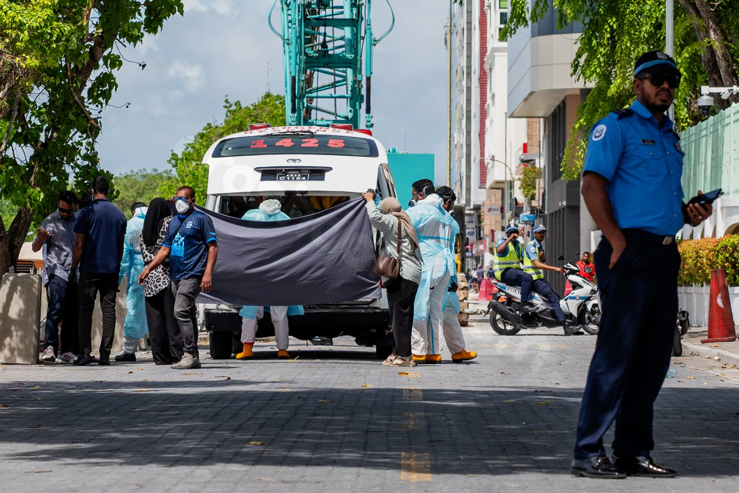 Finnish divers recover remaining 2 bodies of Italians from underwater cave in Maldives