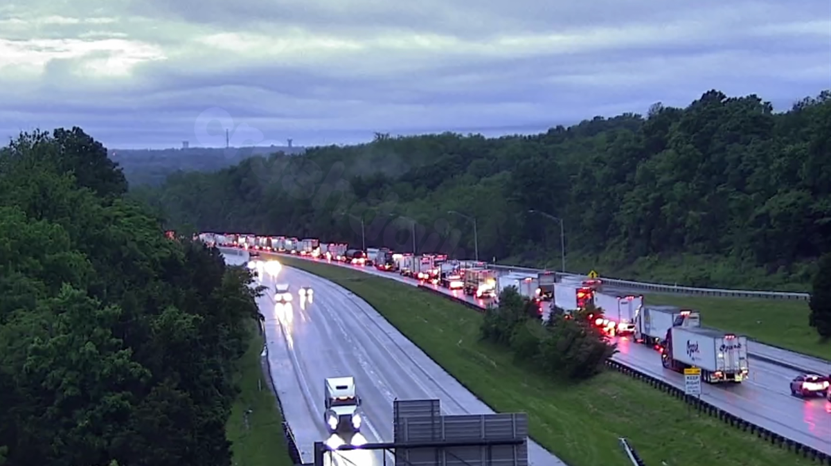 Series of crashes near Lebanon bring southbound lanes on I-71 to standstill