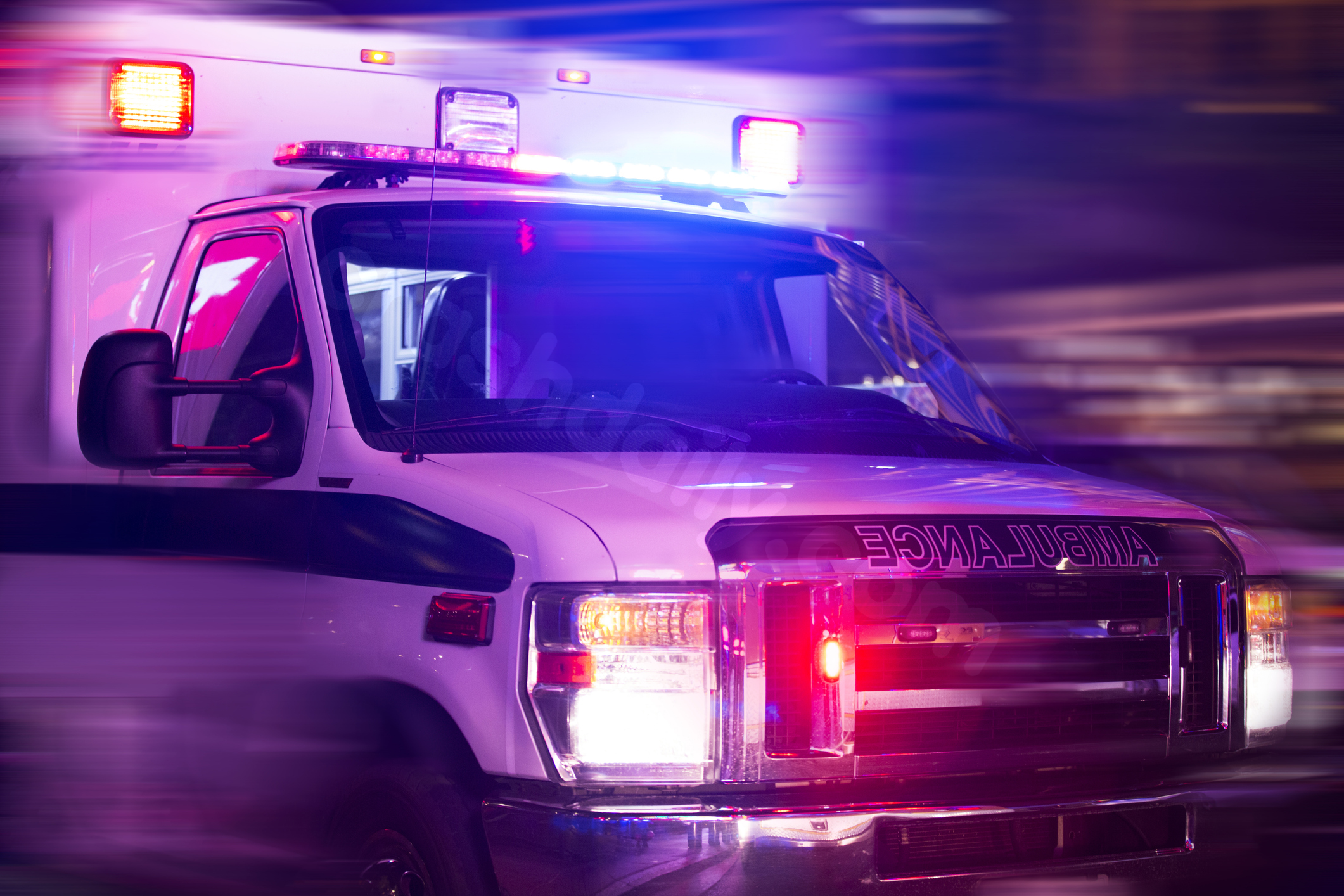 1 dead, 4 hurt, including juveniles, in northeast Kansas City crash