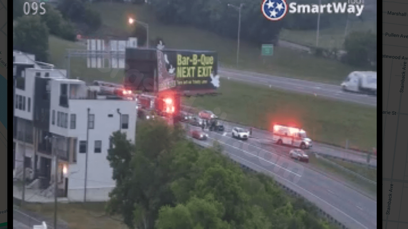 Multi-vehicle crash blocks 2 lanes, exit ramp on I-65 South