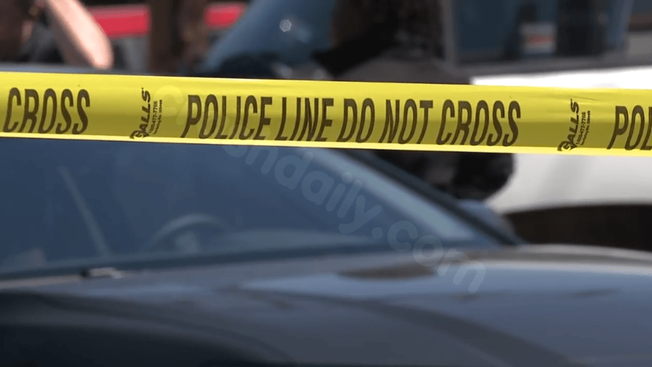 One dead in Johns Island crash along Bohicket Road