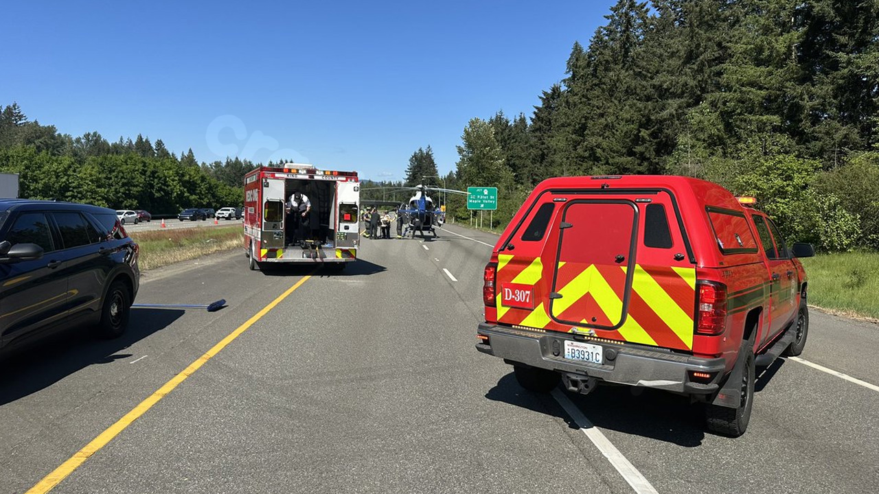 Lanes of SR-18 blocked near Covington, WA due to collision