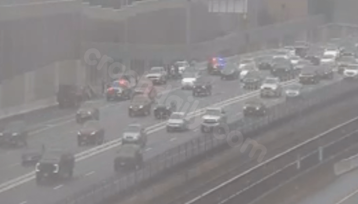 Multi-vehicle crash on I-66 causes delays on Memorial Day Weekend