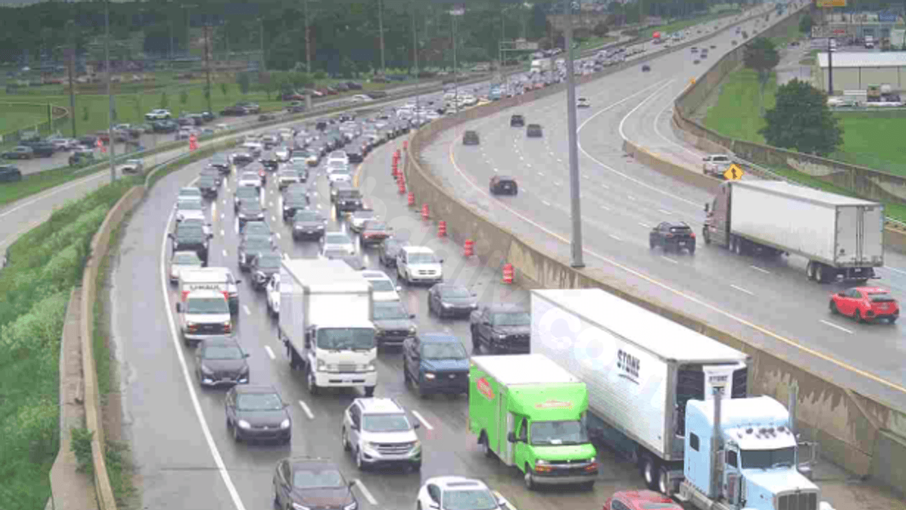 Multi-vehicle crash on I-71 North sends four to the hospital